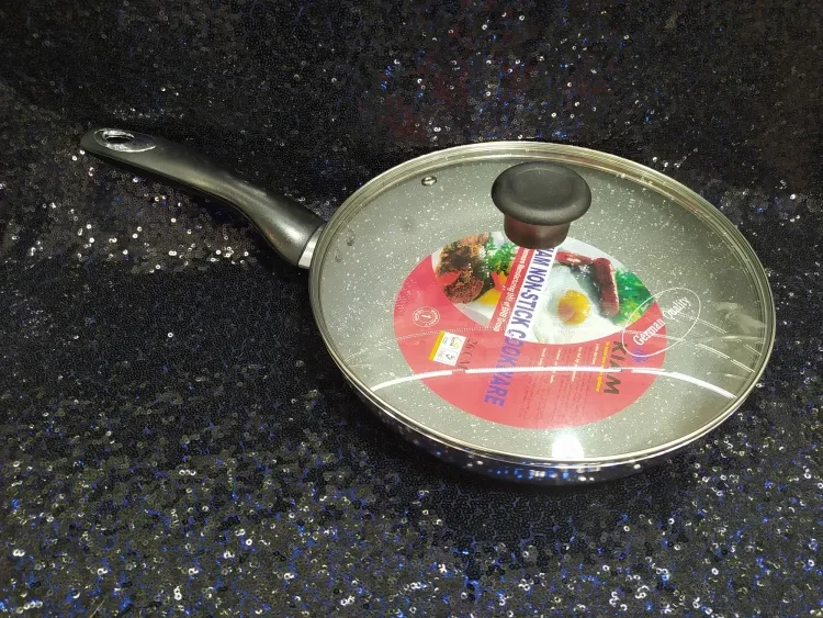 Kiam Non Stick Fry Pan With Glass Lid 28 Cm IB (induction bottom)
